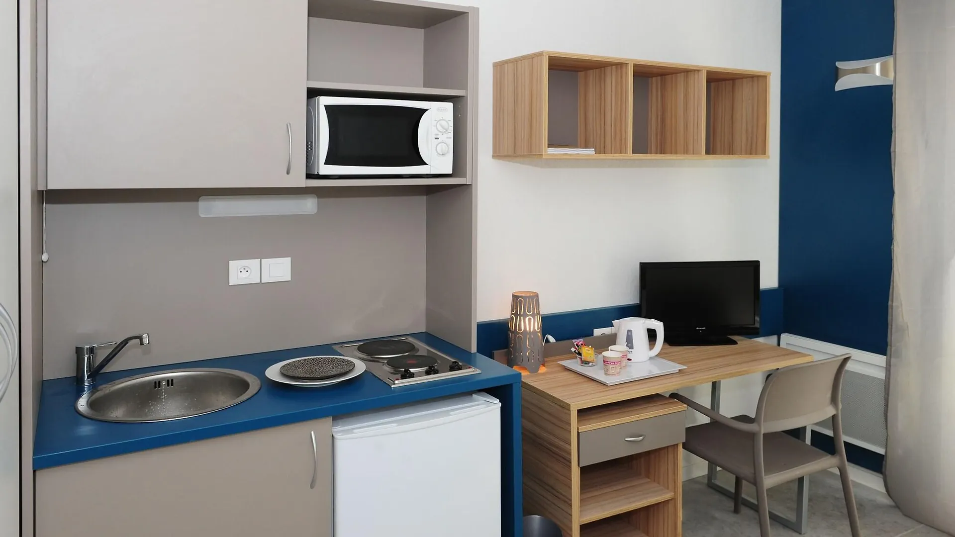 Apparteo Marseille Aparthotel 3*,  France