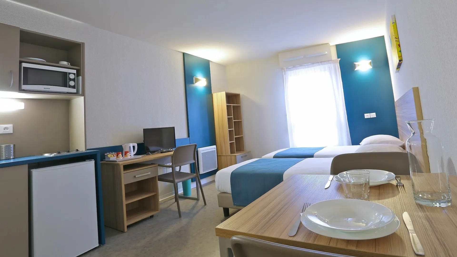 Apparteo Marseille Aparthotel 3*,
