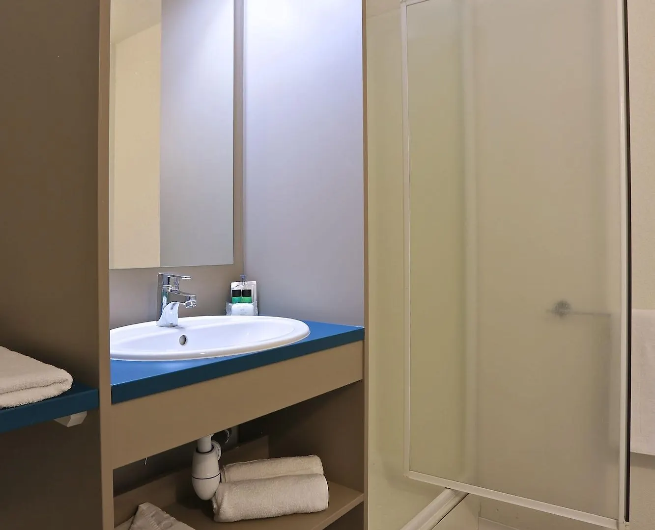 Apparteo Marseille Aparthotel 3*,